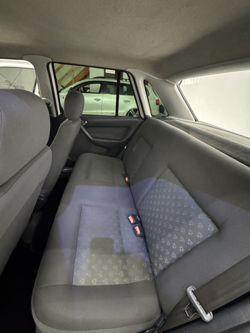 GOL 1.6 MI 8V GASOLINA 4P MANUAL - 2003 - CAXIAS DO SUL