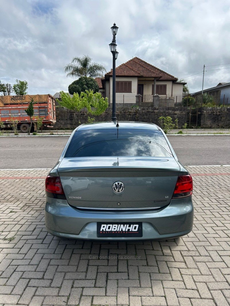 VOYAGE 1.6 LS 8V GASOLINA 2P MANUAL - 2011 - CAMBARá DO SUL