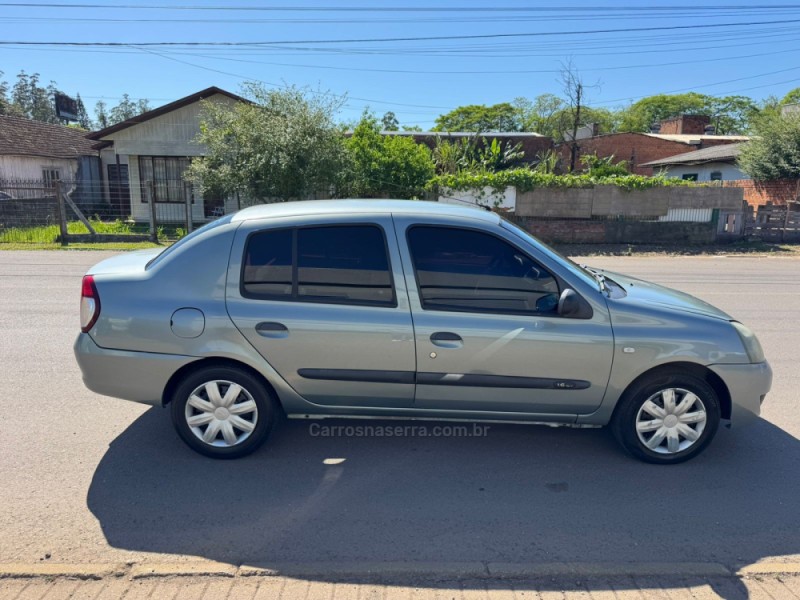 CLIO 1.6 PRIVILÉGE SEDAN 16V FLEX 4P MANUAL - 2008 - ESTâNCIA VELHA