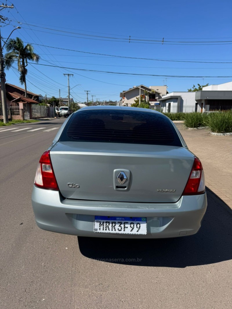 CLIO 1.6 PRIVILÉGE SEDAN 16V FLEX 4P MANUAL - 2008 - ESTâNCIA VELHA