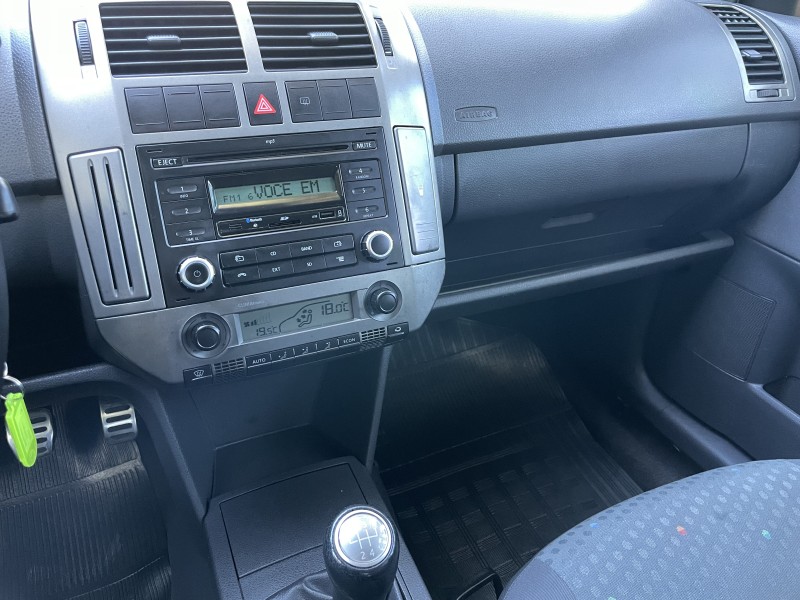 POLO 1.6 MI SPORTLINE 8V FLEX 4P MANUAL - 2013 - CAXIAS DO SUL