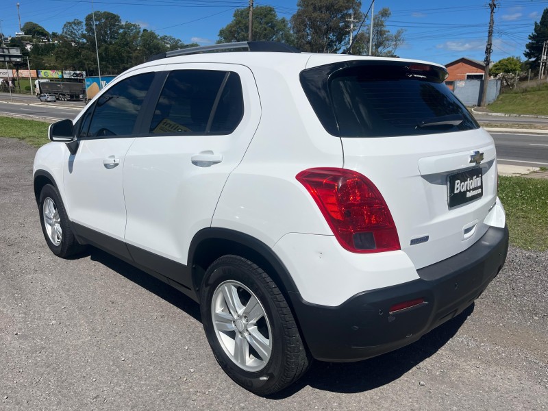 TRACKER 1.8 MPFI LT 4X2 16V FLEX 4P AUTOMÁTICO - 2016 - FARROUPILHA