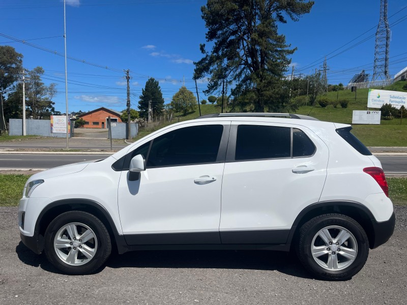 TRACKER 1.8 MPFI LT 4X2 16V FLEX 4P AUTOMÁTICO - 2016 - FARROUPILHA