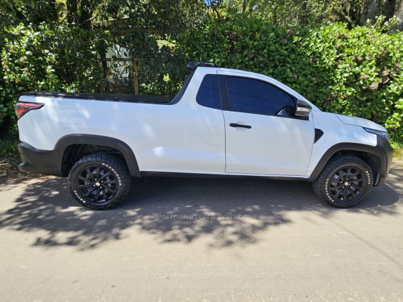 FIAT - STRADA - 2024/2024 - Preta - R$ 82.000,00