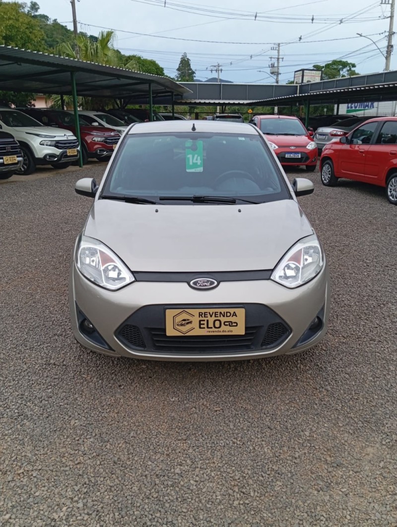 FIESTA 1.6 MPI 8V GASOLINA 4P MANUAL - 2014 - PICADA CAFé