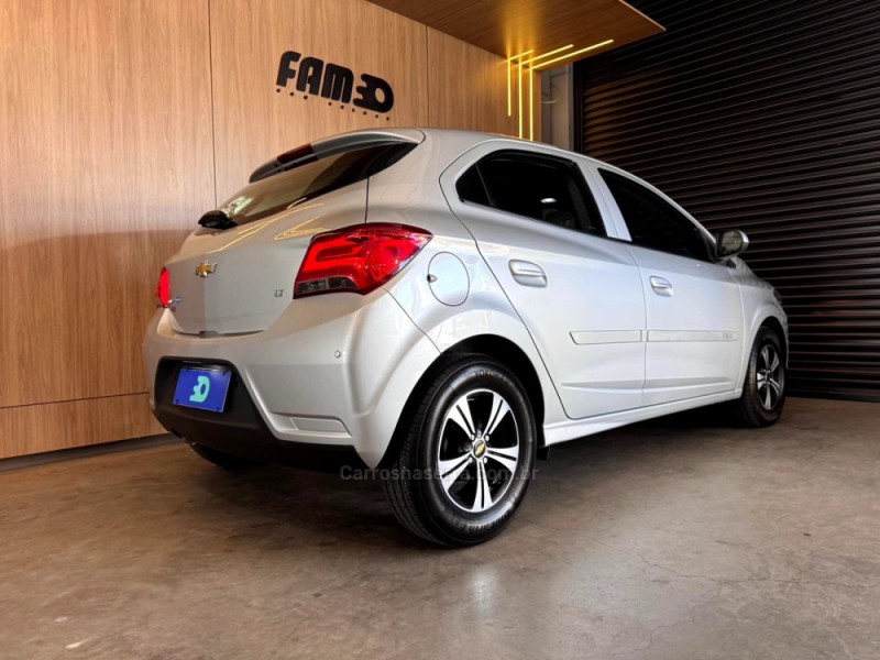 ONIX 1.0 LT PLUS 8V FLEX 4P MANUAL - 2018 - LAJEADO
