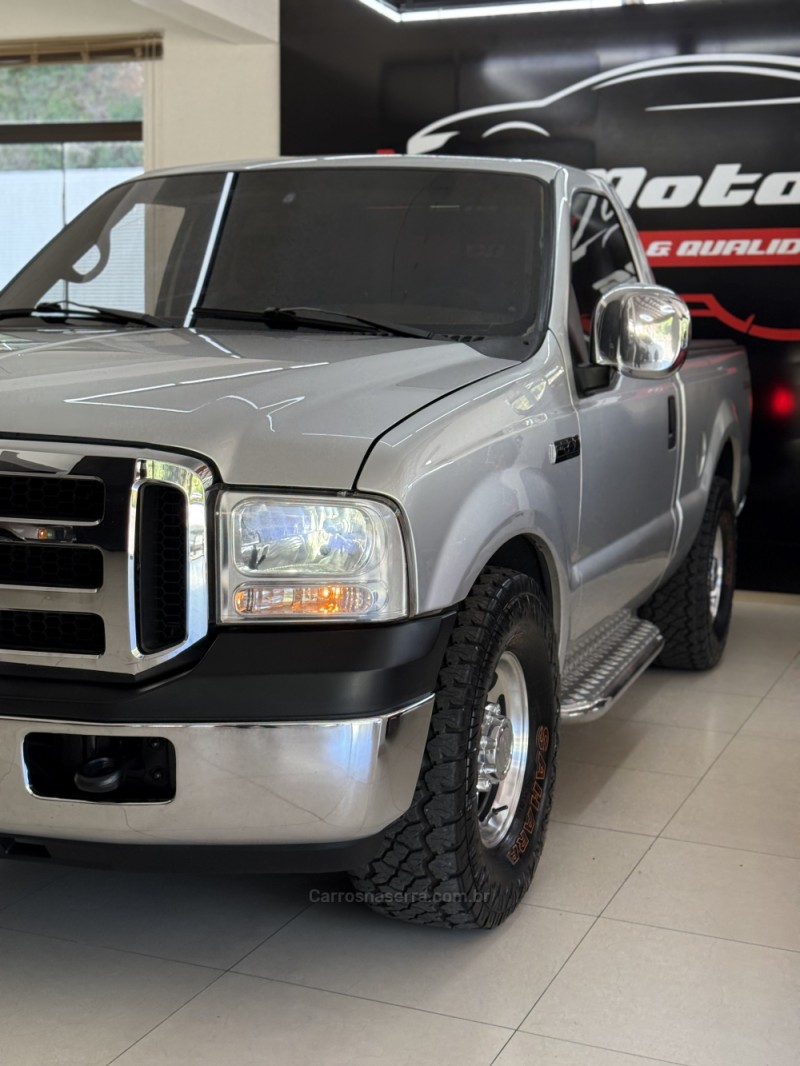 F-250 4.2 XL 4X2 CD TURBO INTERCOOLER DIESEL 2P MANUAL - 2001 - FARROUPILHA