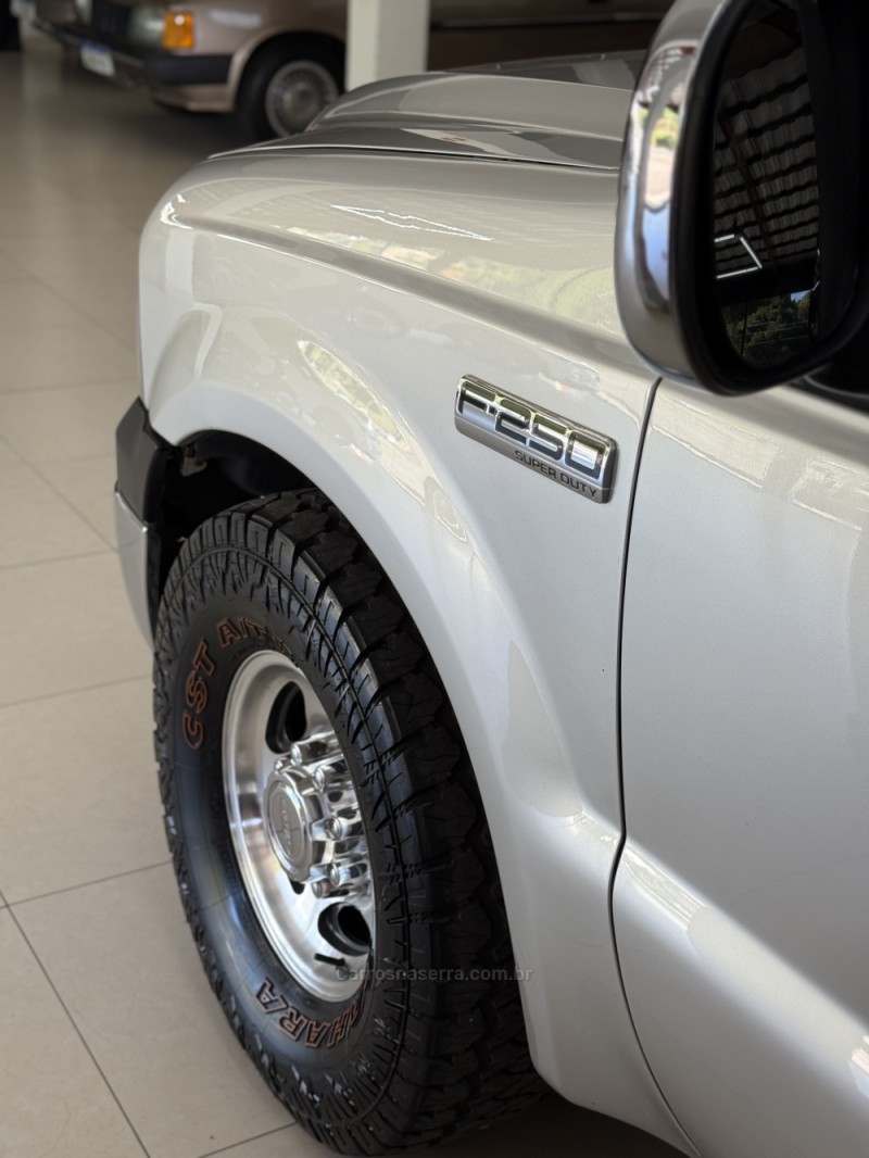 F-250 4.2 XL 4X2 CD TURBO INTERCOOLER DIESEL 2P MANUAL - 2001 - FARROUPILHA