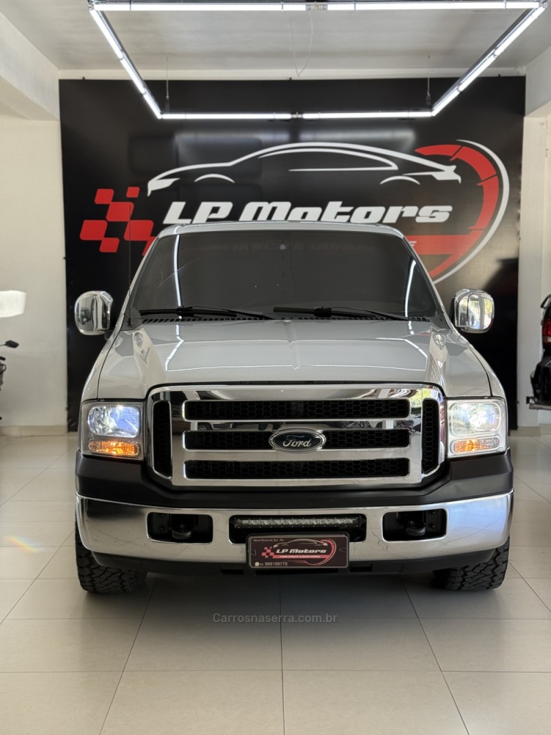 F-250 4.2 XL 4X2 CD TURBO INTERCOOLER DIESEL 2P MANUAL - 2001 - FARROUPILHA