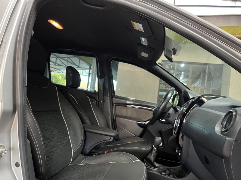 DUSTER OROCH 2.0 16V FLEX DYNAMIQUE AT 4P AUTOMÁTICO - 2017 - CAXIAS DO SUL