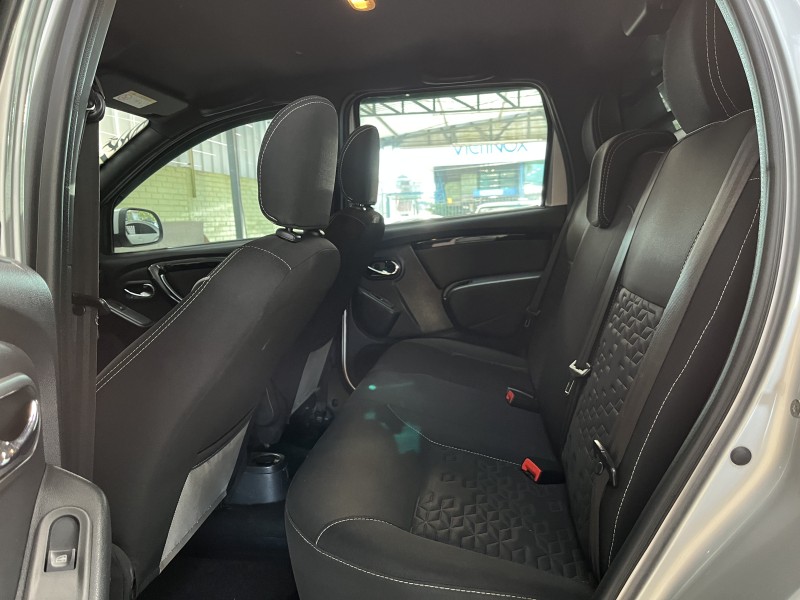 DUSTER OROCH 2.0 16V FLEX DYNAMIQUE AT 4P AUTOMÁTICO - 2017 - CAXIAS DO SUL