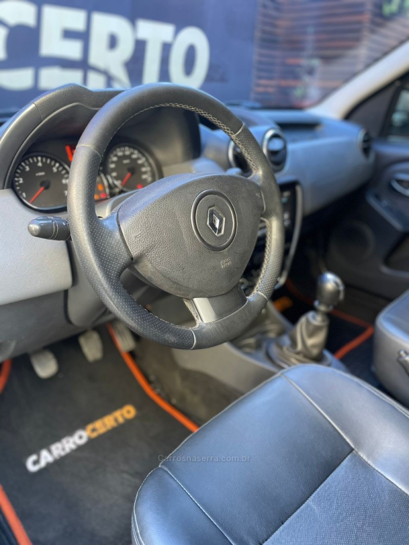 DUSTER 2.0 DYNAMIQUE 4X2 16V FLEX 4P MANUAL - 2013 - NOVO HAMBURGO