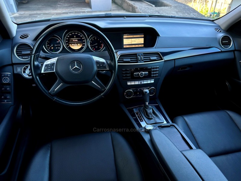 C 180 1.8 CGI CLASSIC 16V TURBO GASOLINA 4P AUTOMÁTICO - 2012 - GUAPORé