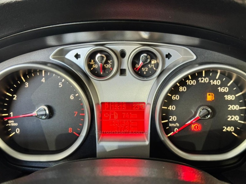 FOCUS 2.0 16V FLEX 4P AUTOMÁTICO - 2013 - NOVA PRATA