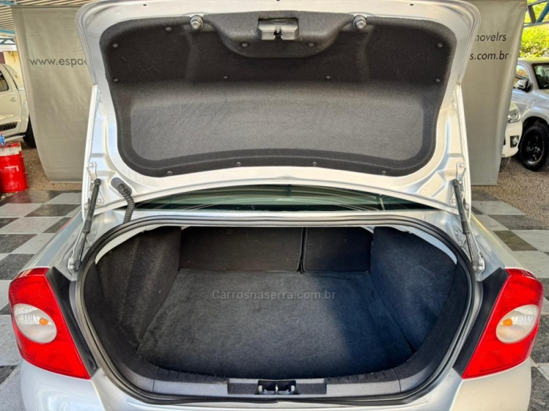 FOCUS 2.0 16V FLEX 4P AUTOMÁTICO - 2013 - NOVA PRATA
