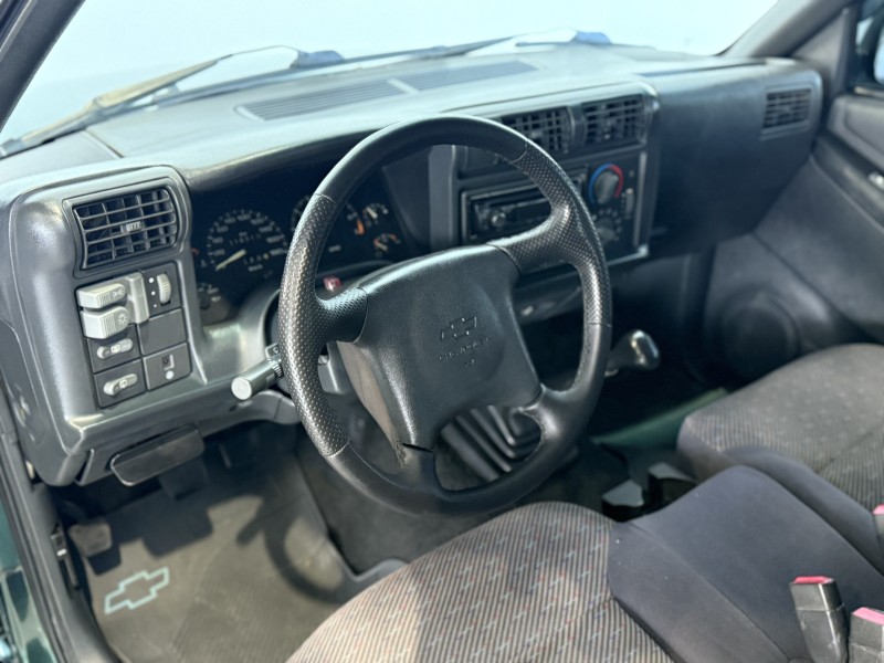 BLAZER 2.2 MPFI STD 4X2 8V GASOLINA 4P MANUAL - 2000 - CAXIAS DO SUL