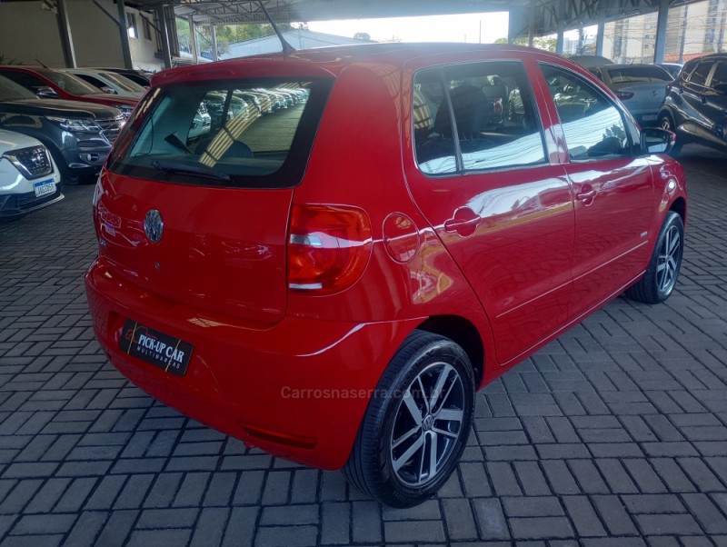 FOX 1.0 ITREND 8V FLEX 4P MANUAL - 2013 - CAXIAS DO SUL
