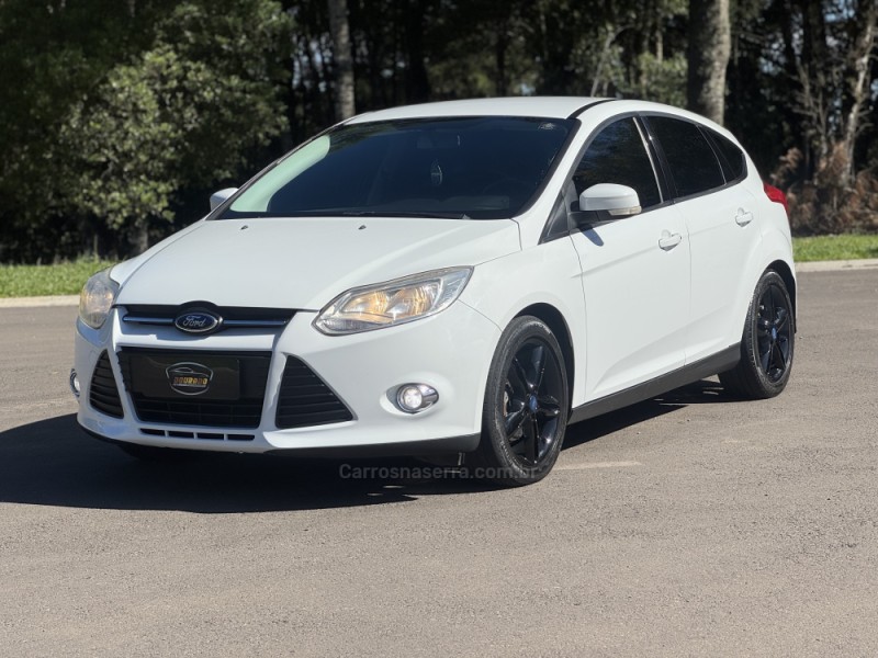 focus 2.0 se hatch 16v flex 4p auto 2015 gramado