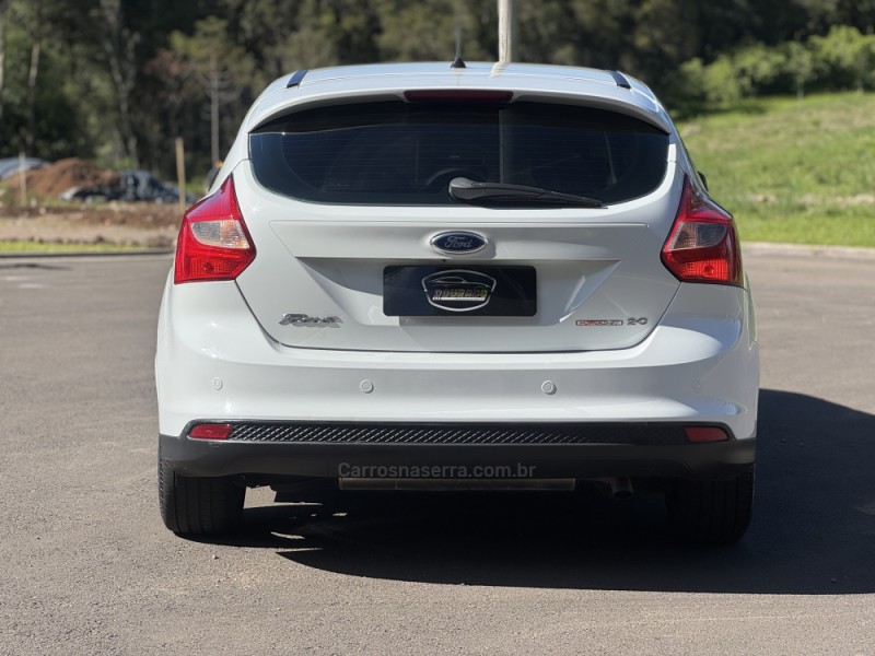 FOCUS 2.0 SE HATCH 16V FLEX 4P AUTO - 2015 - GRAMADO