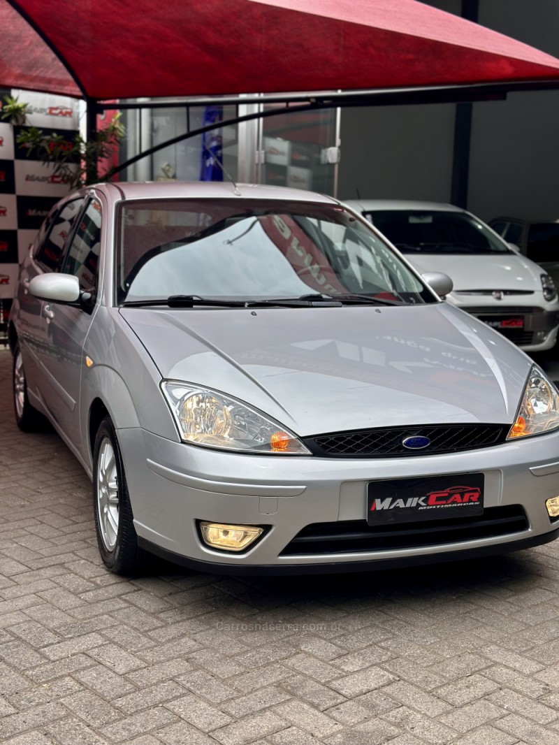FOCUS 1.6 8V FLEX 4P MANUAL - 2009 - ESTâNCIA VELHA