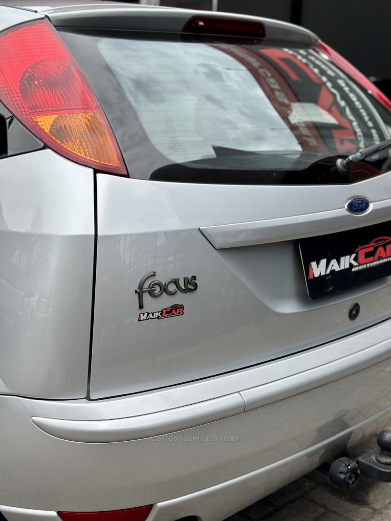 FOCUS 1.6 8V FLEX 4P MANUAL - 2009 - ESTâNCIA VELHA