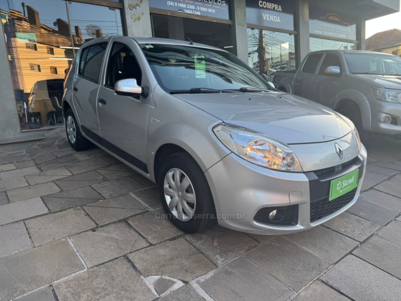 SANDERO 1.0 EXPRESSION 16V FLEX 4P MANUAL - 2013 - GARIBALDI