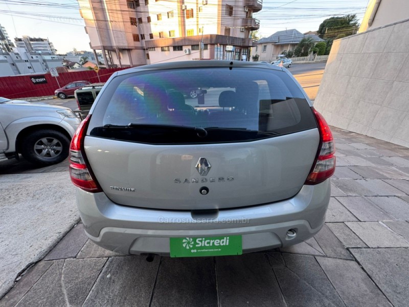 SANDERO 1.0 EXPRESSION 16V FLEX 4P MANUAL - 2013 - GARIBALDI