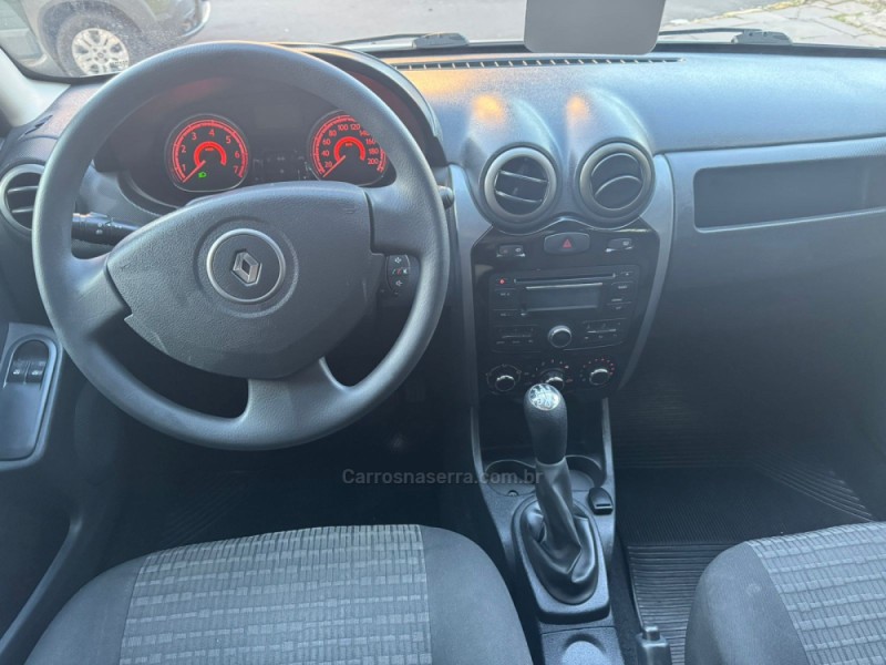 SANDERO 1.0 EXPRESSION 16V FLEX 4P MANUAL - 2013 - GARIBALDI