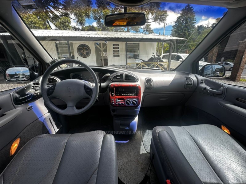 GRAND CARAVAN  - 2000 - CANELA