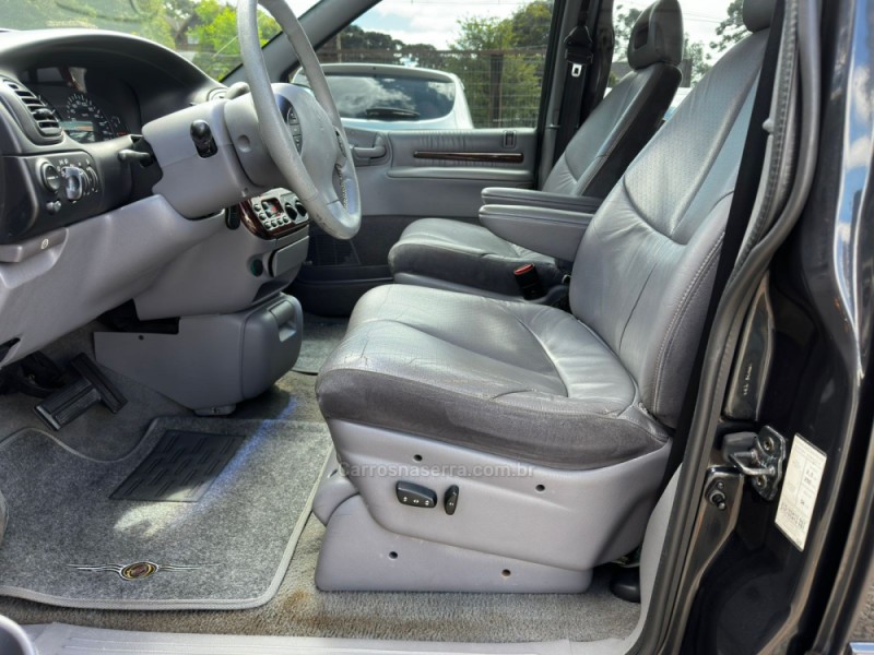 GRAND CARAVAN  - 2000 - CANELA