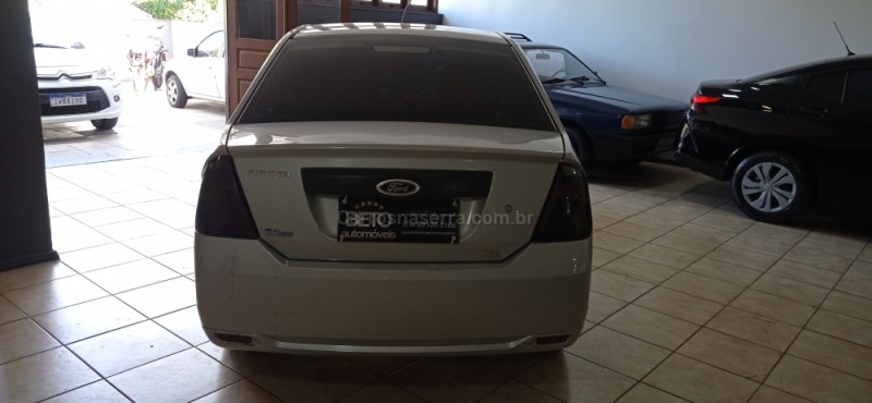 FIESTA 1.6 SE SEDAN 16V FLEX 4P MANUAL - 2013 - CAXIAS DO SUL