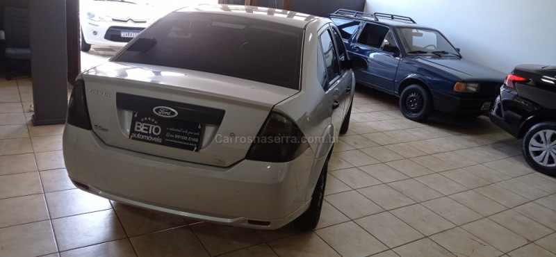 FIESTA 1.6 SE SEDAN 16V FLEX 4P MANUAL - 2013 - CAXIAS DO SUL
