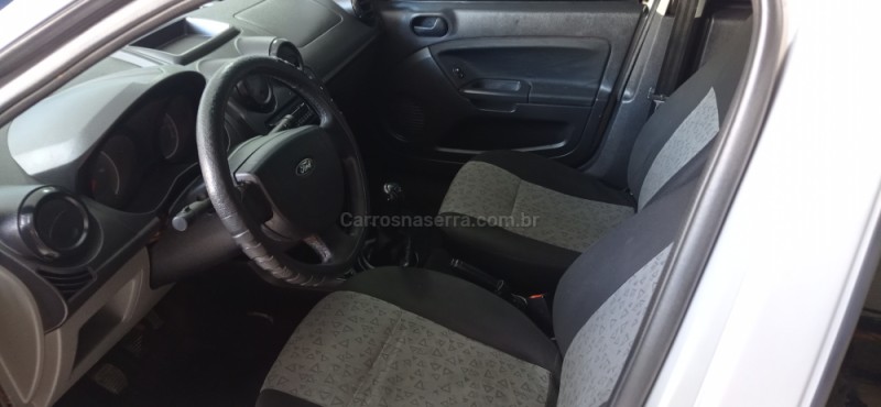 FIESTA 1.6 SE SEDAN 16V FLEX 4P MANUAL - 2013 - CAXIAS DO SUL