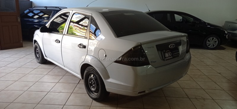 FIESTA 1.6 SE SEDAN 16V FLEX 4P MANUAL - 2013 - CAXIAS DO SUL