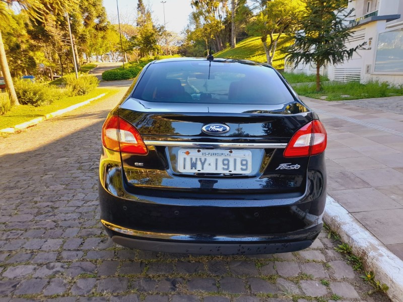 FIESTA 1.6 SE SEDAN 16V FLEX 4P MANUAL - 2011 - FARROUPILHA