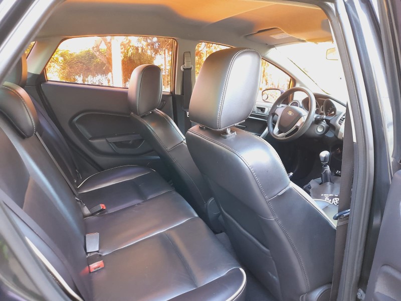 FIESTA 1.6 SE SEDAN 16V FLEX 4P MANUAL - 2011 - FARROUPILHA