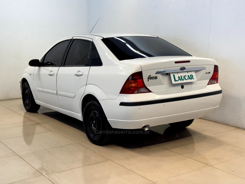 FOCUS 1.6 8V FLEX 4P MANUAL - 2009 - CASCA