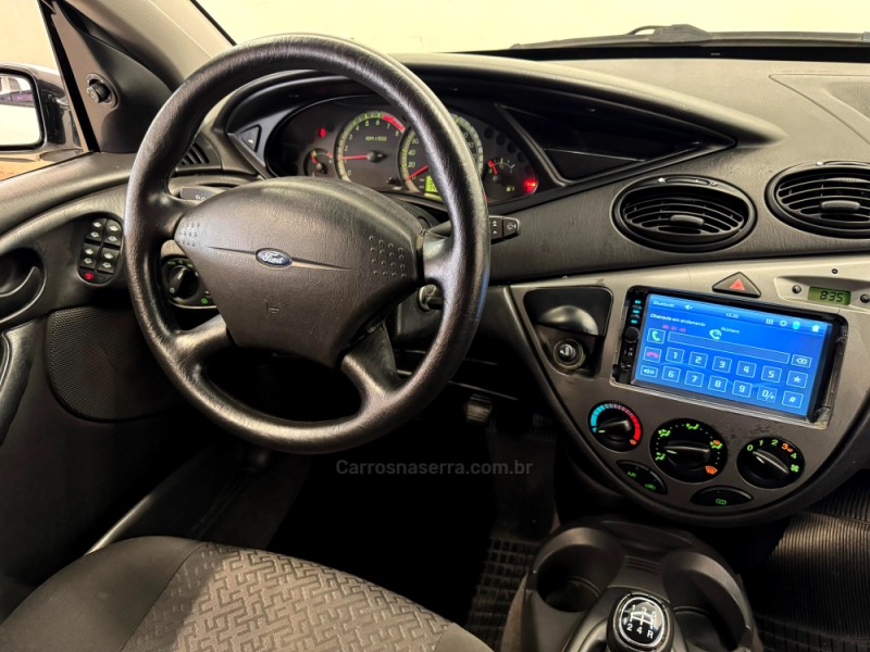 FOCUS 1.6 8V FLEX 4P MANUAL - 2009 - CASCA