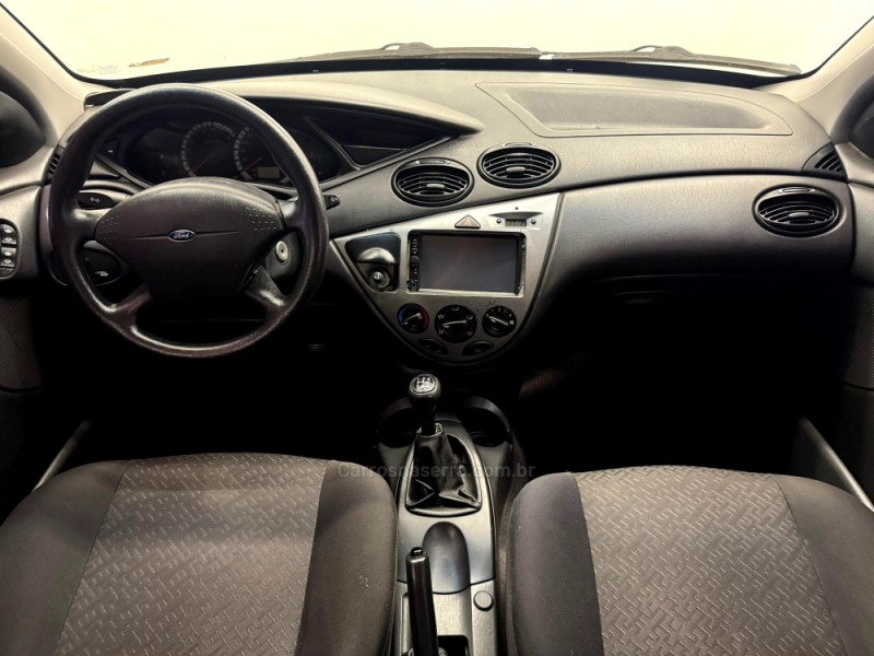 FOCUS 1.6 8V FLEX 4P MANUAL - 2009 - CASCA
