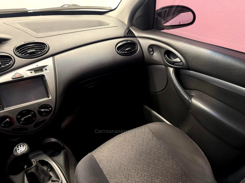 FOCUS 1.6 8V FLEX 4P MANUAL - 2009 - CASCA