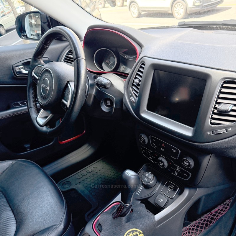 COMPASS 2.0 16V DIESEL TRAILHAWK 4X4 AUTOMÁTICO - 2020 - FLORES DA CUNHA