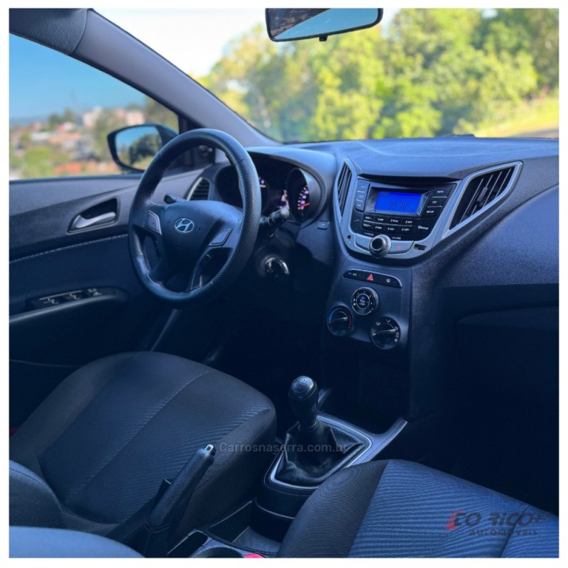 HB20S 1.6 COMFORT PLUS 16V FLEX 4P MANUAL - 2014 - CAMPO BOM