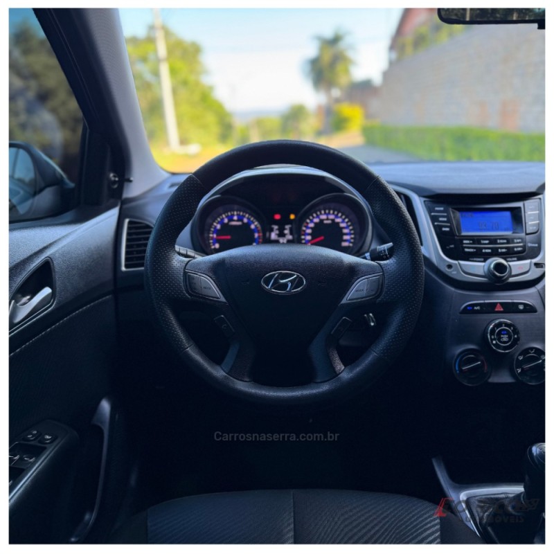 HB20S 1.6 COMFORT PLUS 16V FLEX 4P MANUAL - 2014 - CAMPO BOM