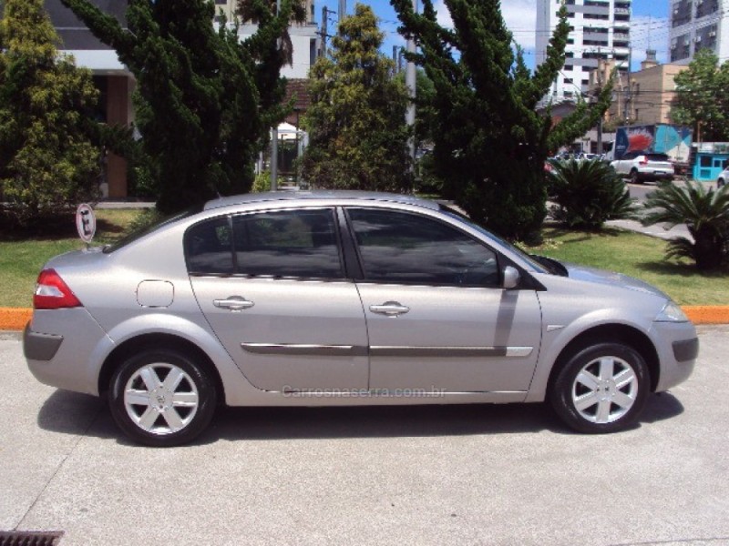 MÉGANE 1.6 DYNAMIQUE 16V FLEX 4P MANUAL - 2007 - CAXIAS DO SUL