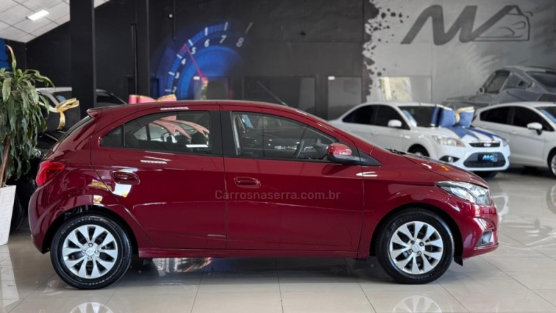ONIX 1.4 MPFI LT 8V FLEX 4P MANUAL - 2017 - ESTâNCIA VELHA