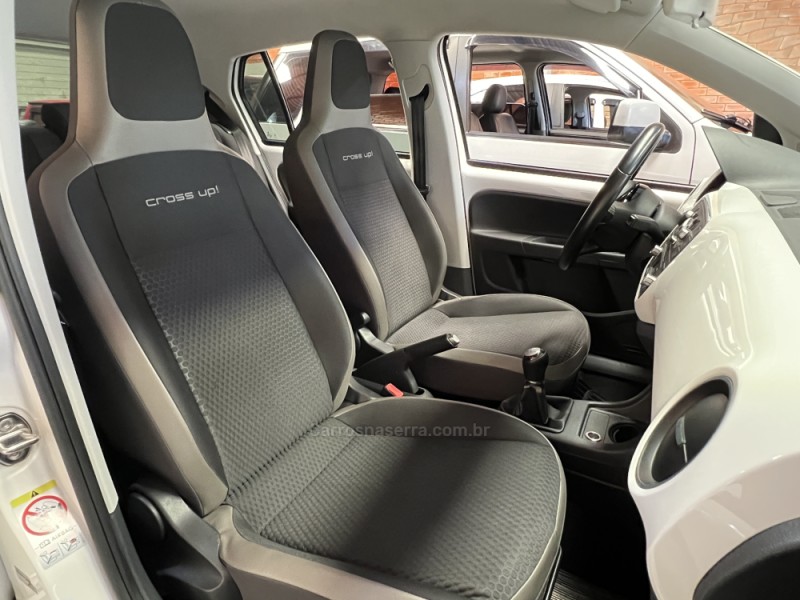 UP 1.0 CROSS T.FLEX 12V 4P MANUAL - 2016 - BENTO GONçALVES