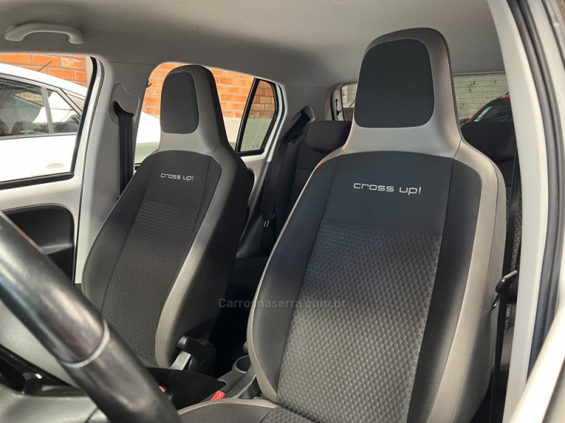 UP 1.0 CROSS T.FLEX 12V 4P MANUAL - 2016 - BENTO GONçALVES