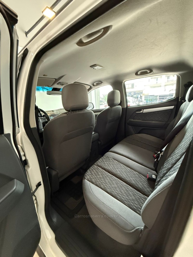 S10 2.4 LT 4X2 CD 8V FLEX 4P MANUAL - 2014 - LAJEADO