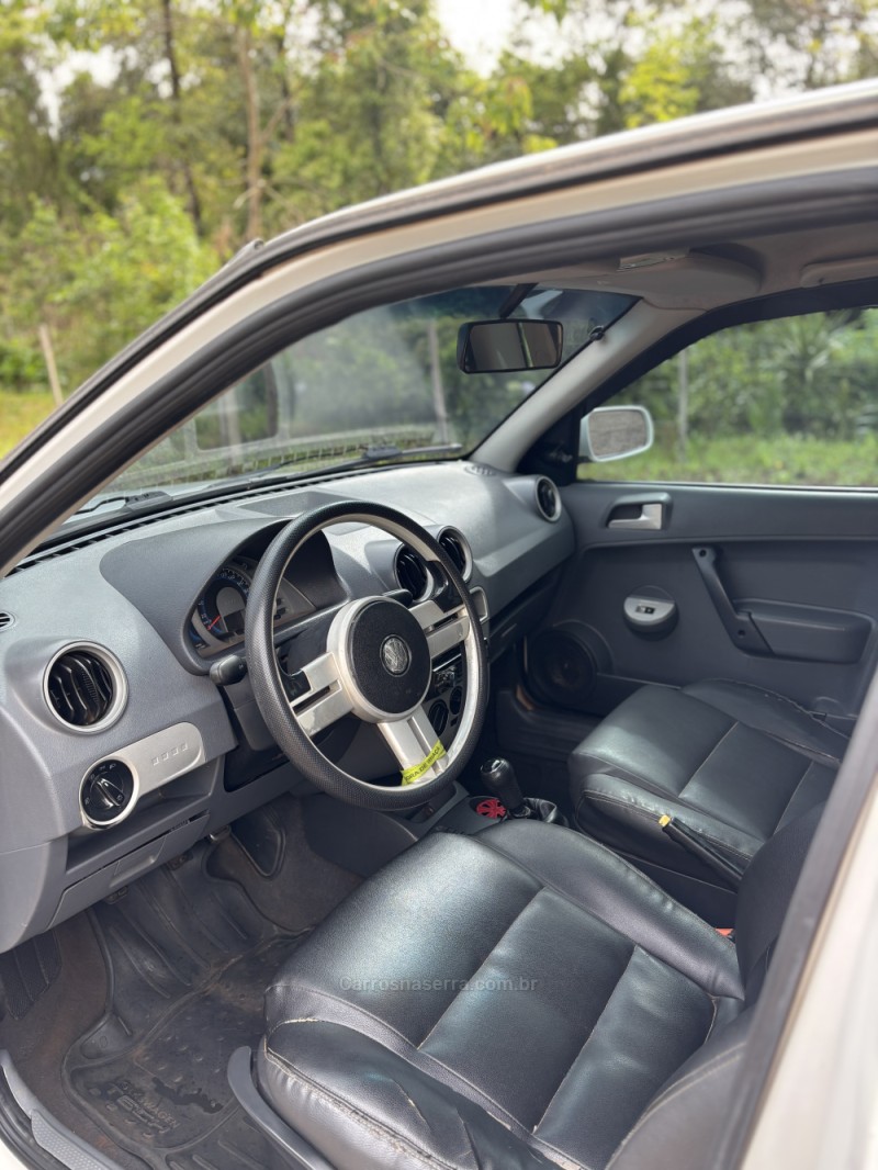 SAVEIRO 1.6 MI SURF CS 8V FLEX 2P MANUAL G.IV - 2009 - SANANDUVA