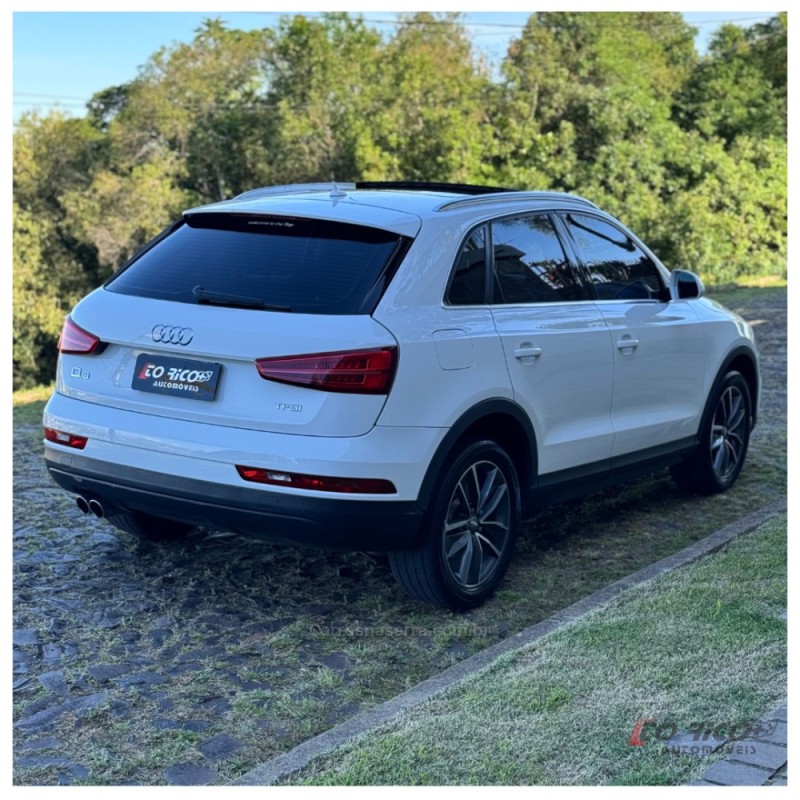 Q3 1.4 TFSI AMBIENTE FLEX 4P S TRONIC - 2017 - CAMPO BOM